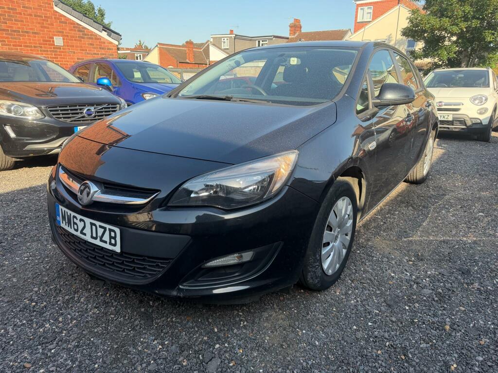 Vauxhall Astra 1.4 16V Exclusiv Euro 5 Black