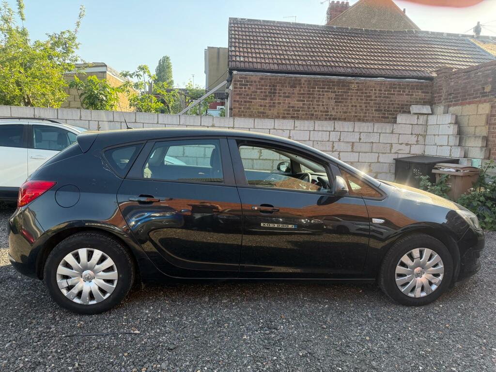 Vauxhall Astra 1.4 16V Exclusiv Euro 5 MW62DZB Black #6