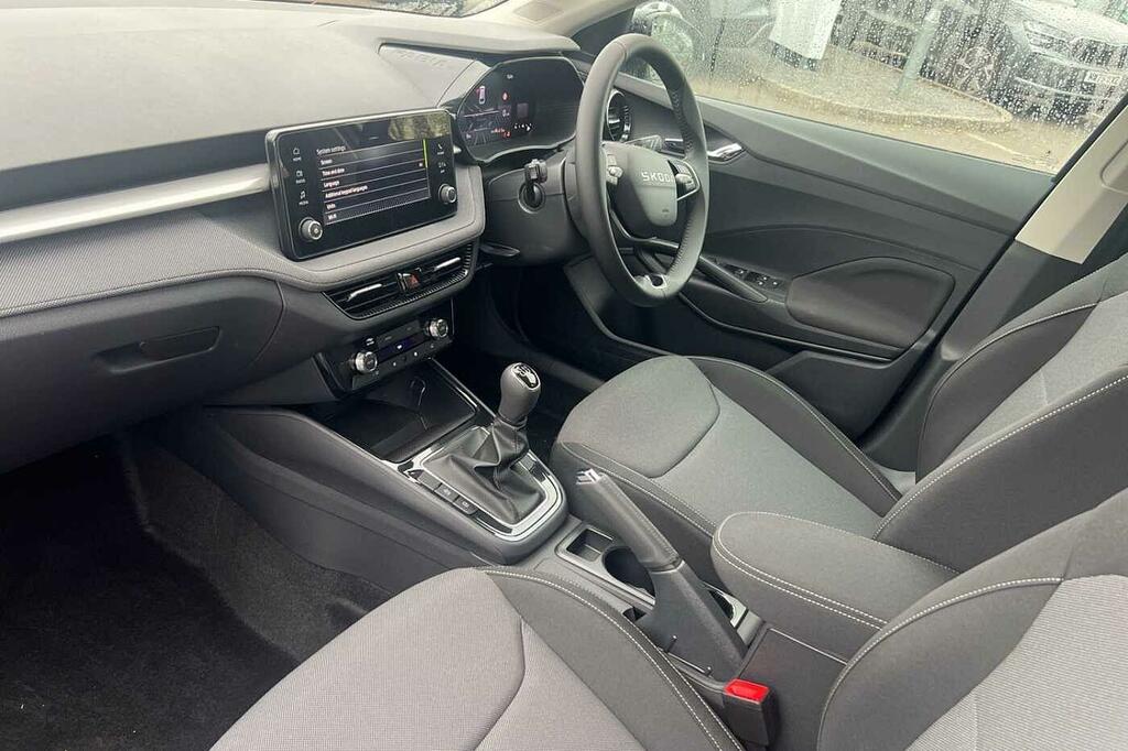 Skoda Fabia 1.0 Tsi Se Edition Black #2