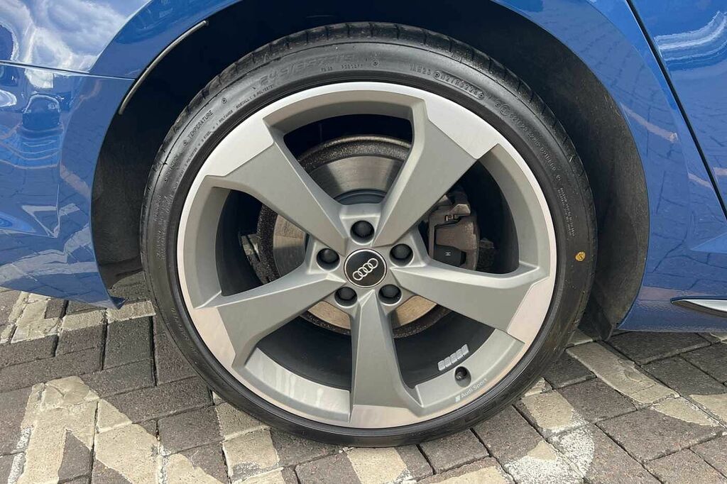 Audi A4 Black Edition 40 Tdi 190 Ps S Tronic FB19COJ Blue #5