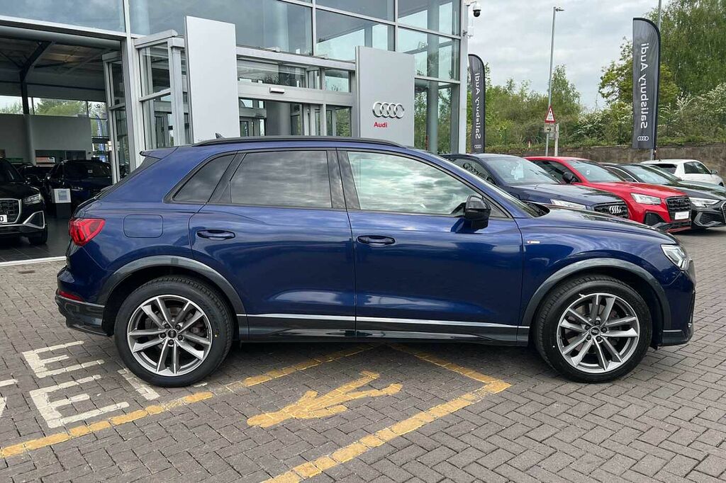 Audi Q3 Black Edition 45 Tfsi E 245 Ps S Tronic WO71FLJ Silver #4