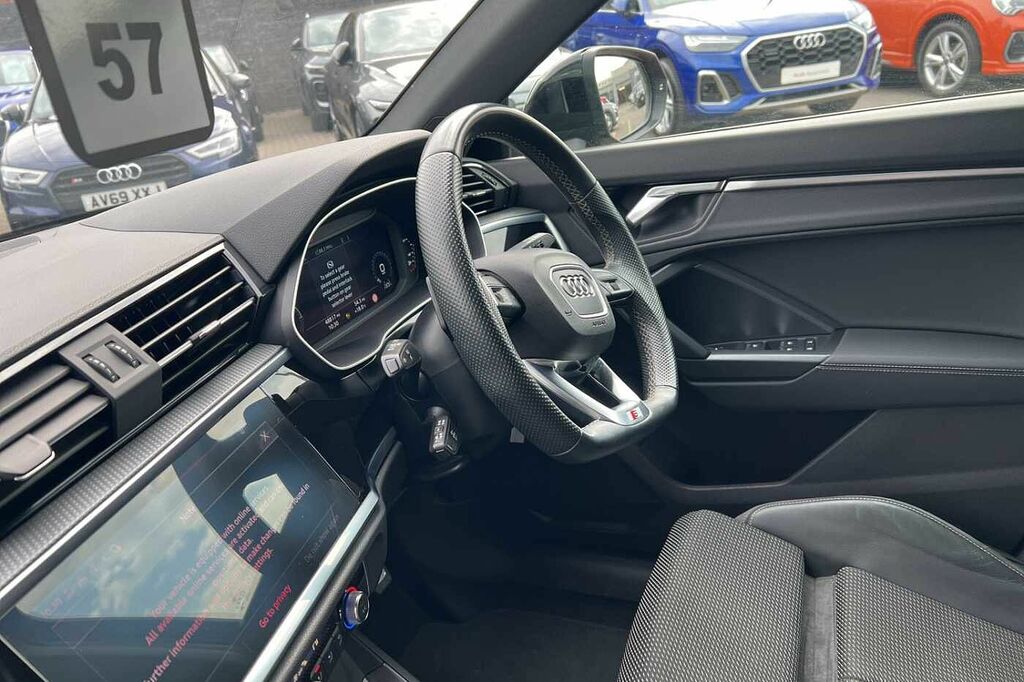 Audi Q3 Black Edition 45 Tfsi E 245 Ps S Tronic WO71FLJ Silver #2
