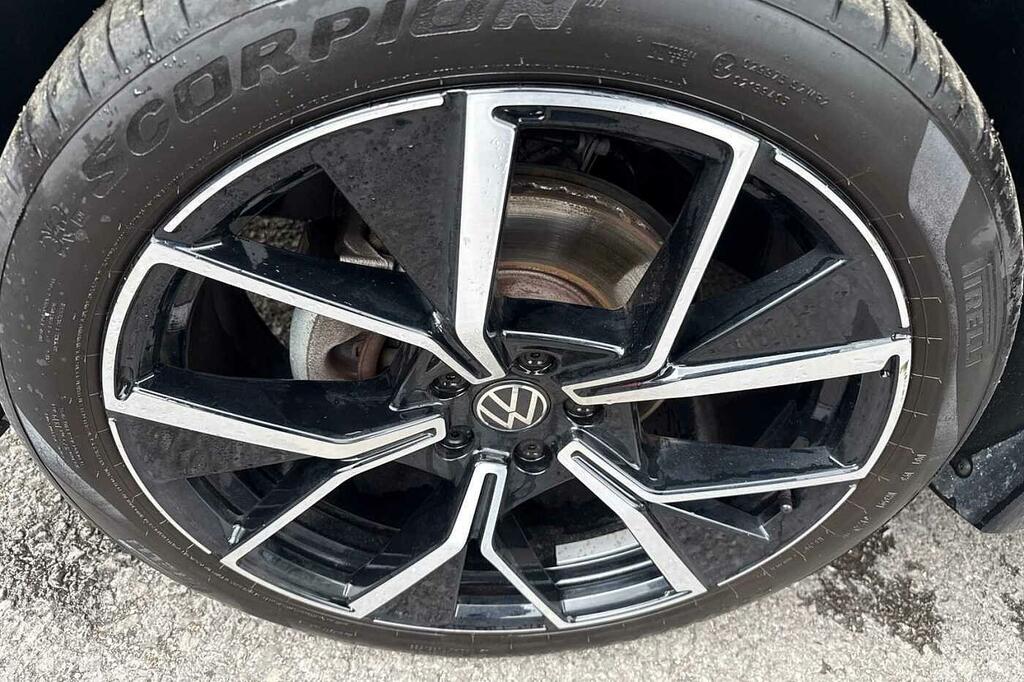 Volkswagen Tiguan 1.5 Etsi 150 R-line Dsg HJ74NNF Black #5