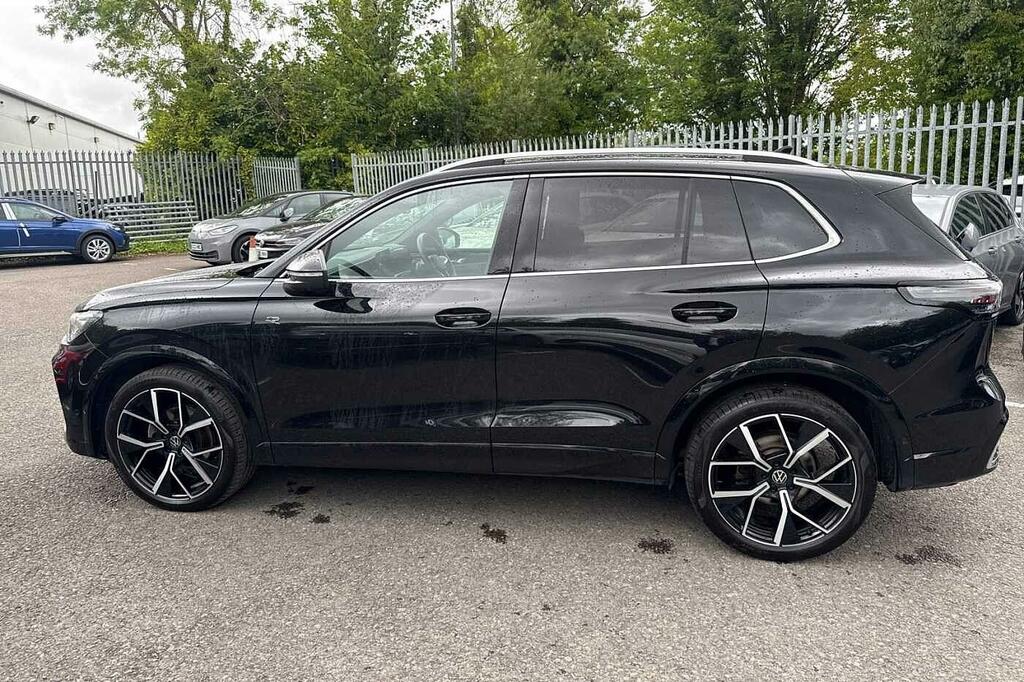 Volkswagen Tiguan 1.5 Etsi 150 R-line Dsg HJ74NNF Black #4