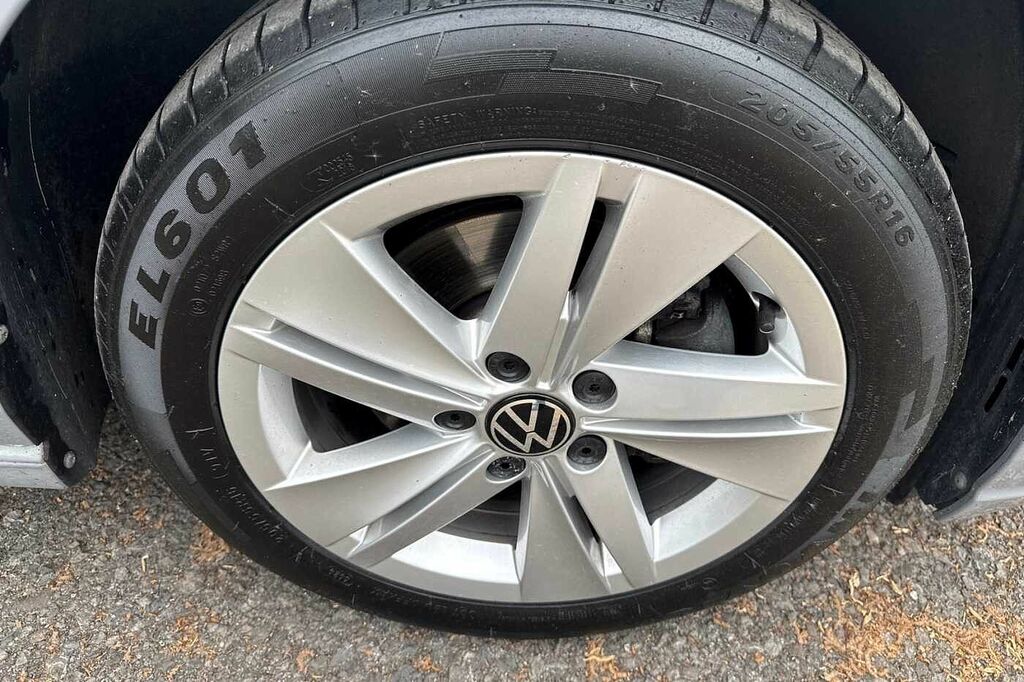 Volkswagen Golf 1.5 Tsi 150 Life HJ23OJA Grey #5