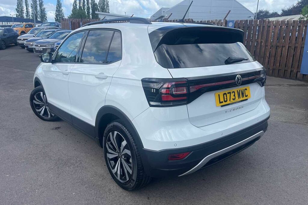 Volkswagen T-Cross 1.0 Tsi 110 Black Edition LO73WWC White #3