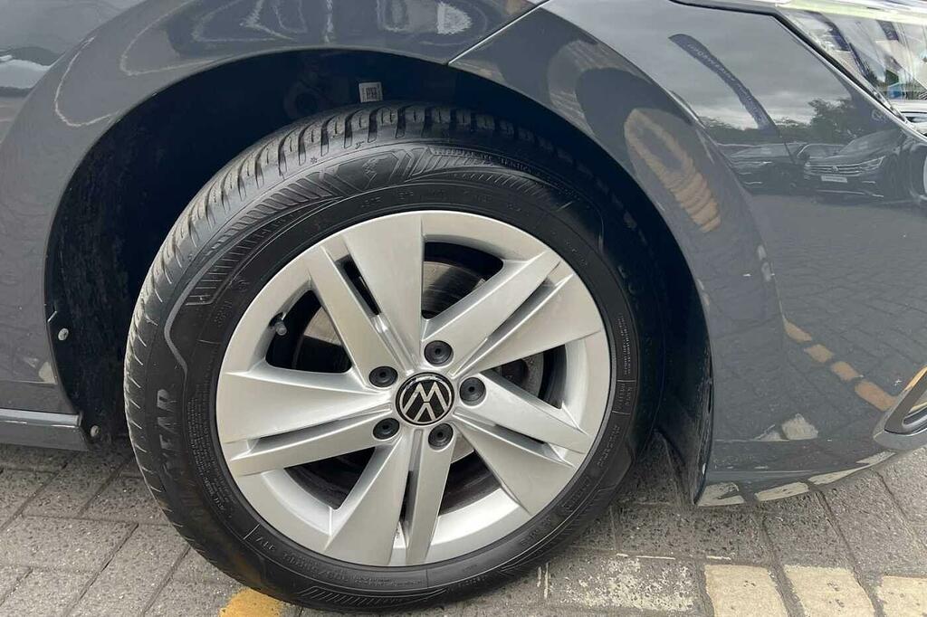 Volkswagen Golf 1.5 Tsi 150 Life HG22WLA Grey #5