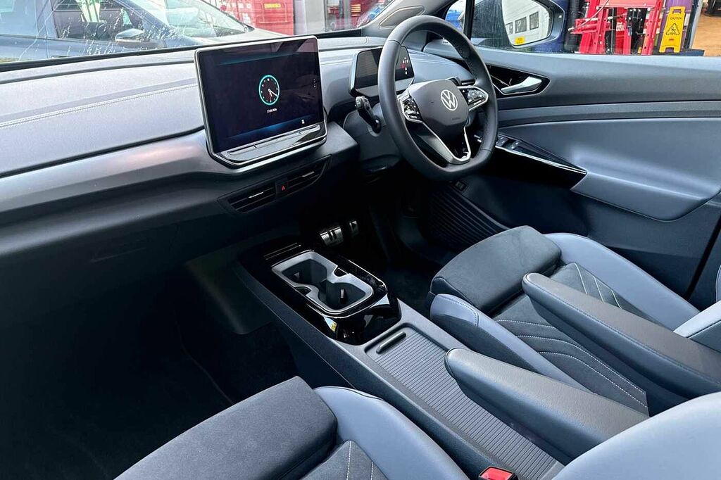 Volkswagen ID.4 210Kw Match Pro 77Kwh HJ26MLV Black #2