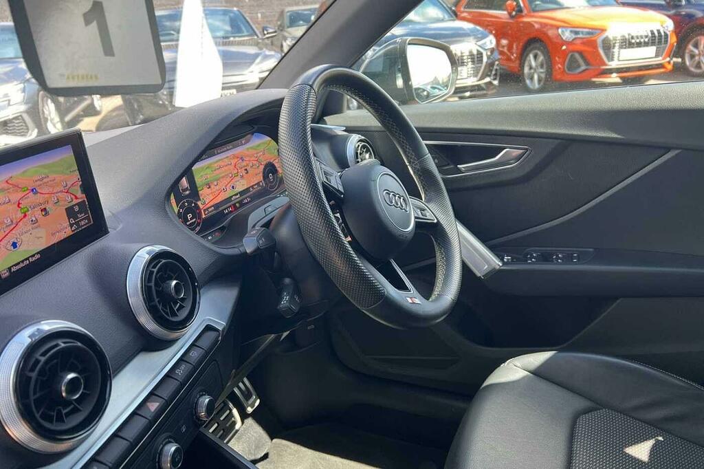 Audi Q2 S Line 35 Tdi Quattro 150 Ps S Tronic HT21UZR Grey #2