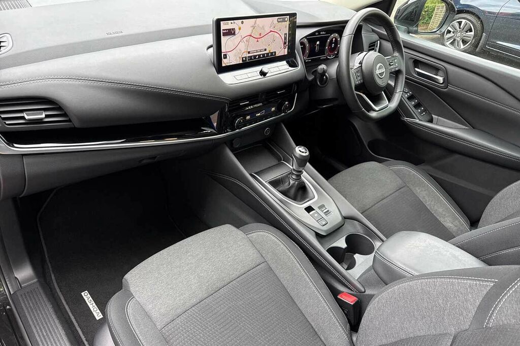 Nissan Qashqai 1.3 Dig-t Mh N-connecta HG24EUP Black #2