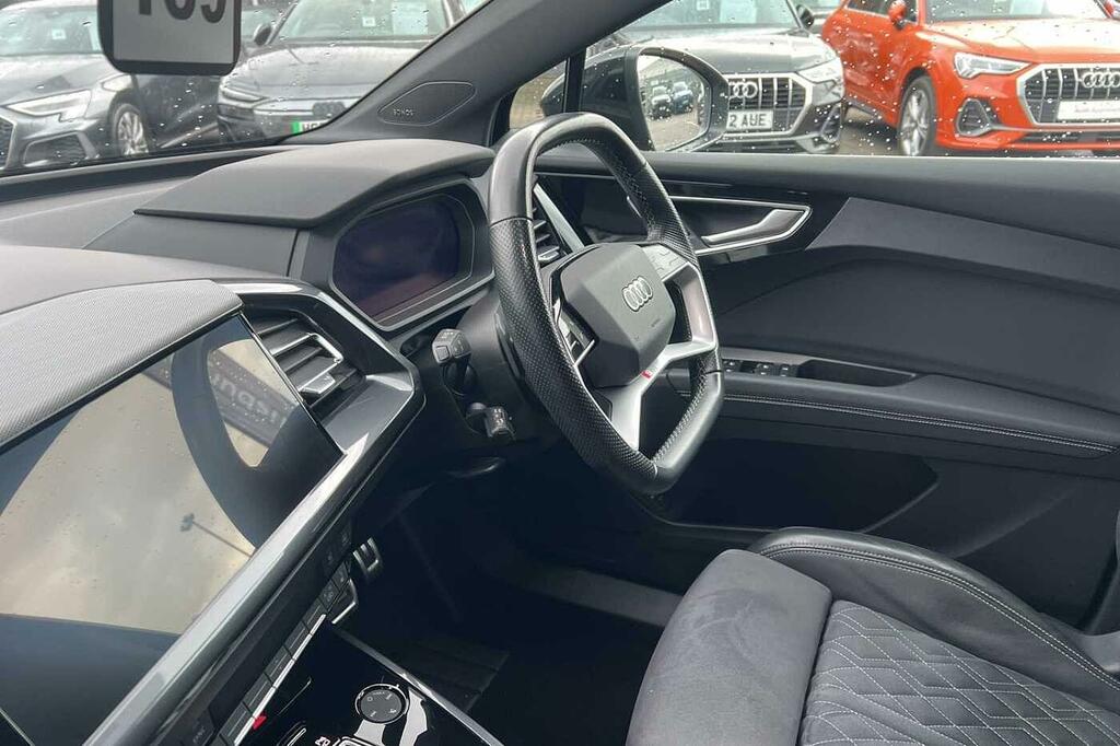 Audi Q4 E Tron Q4 S Black Edition 50 E-tron Quattro 220,00 Kw HG73OUD Blue #2