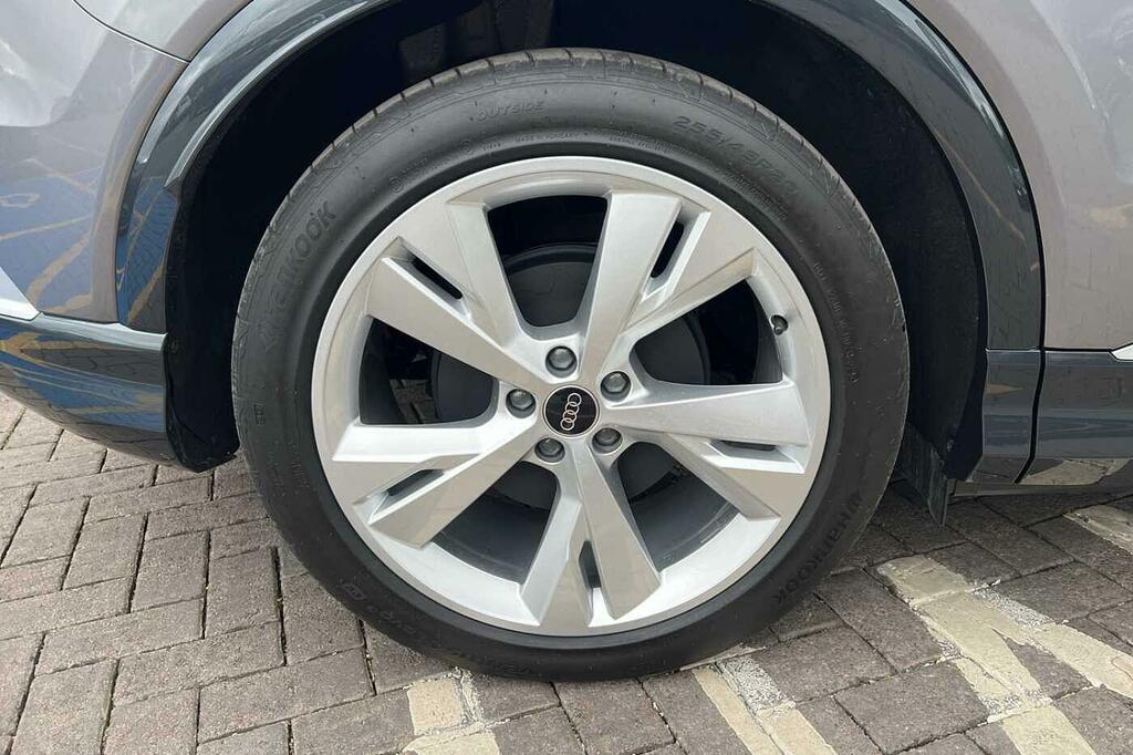 Audi Q4 E Tron Q4 S Line 45 E-tron 210,00 Kw HJ26VTK Grey #5
