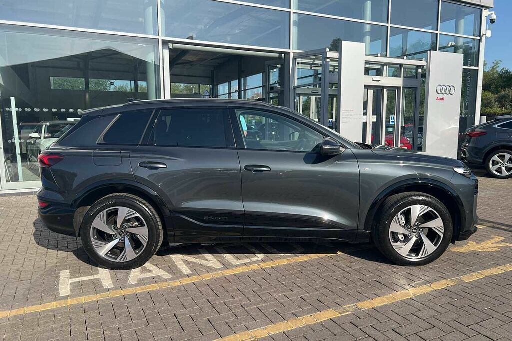 Audi Q6 E-Tron Q6 Suv S Line E-tron Performance 225,00 Kw KM75HJZ #4