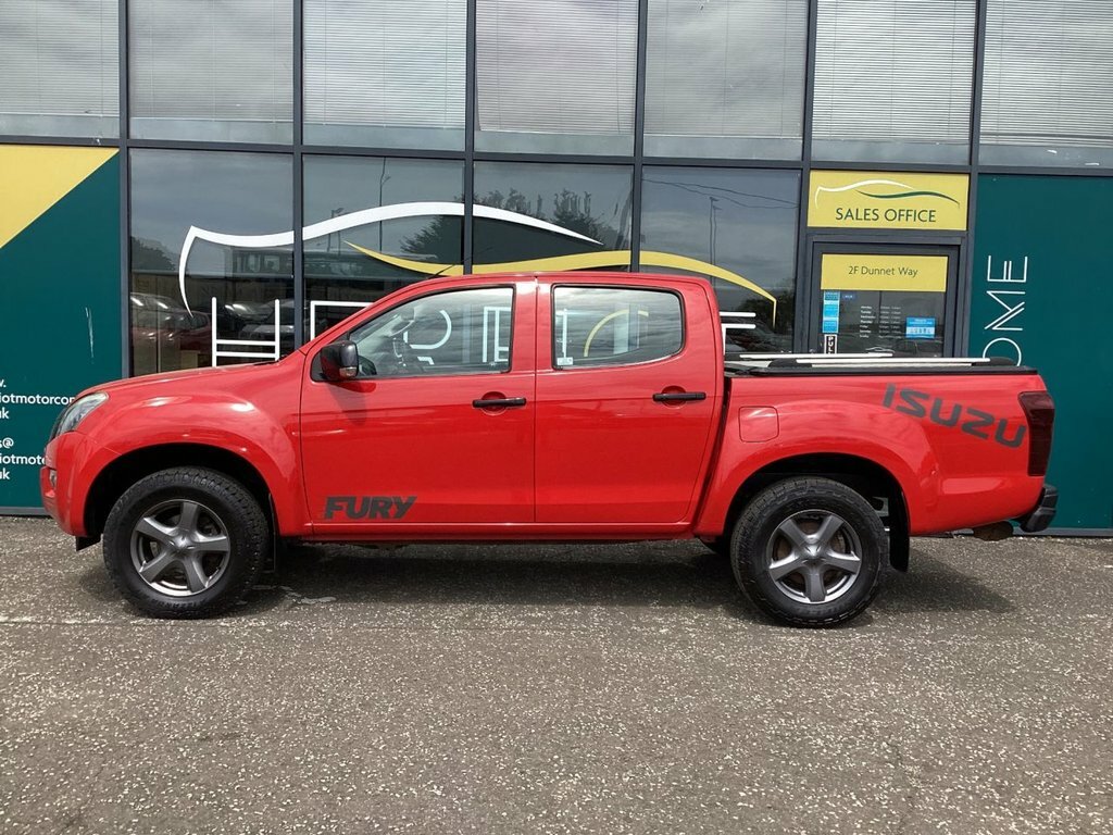 Isuzu D-Max 2.5L Fury Red #4