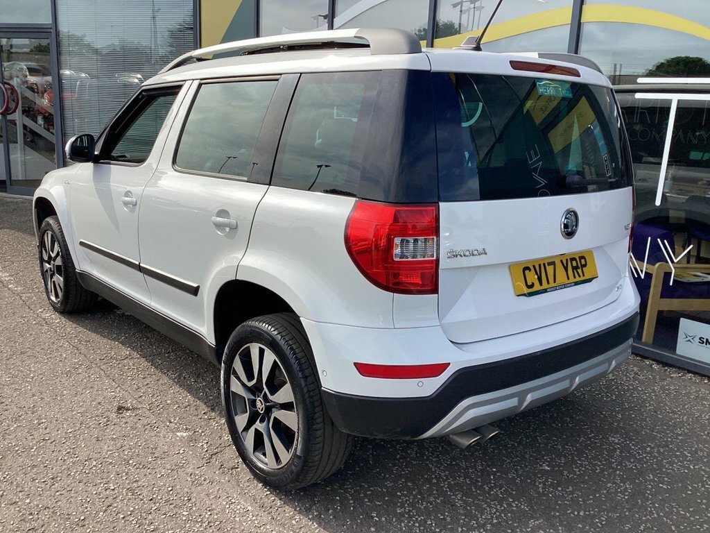 Skoda Yeti 2L Laurin Klement White #4