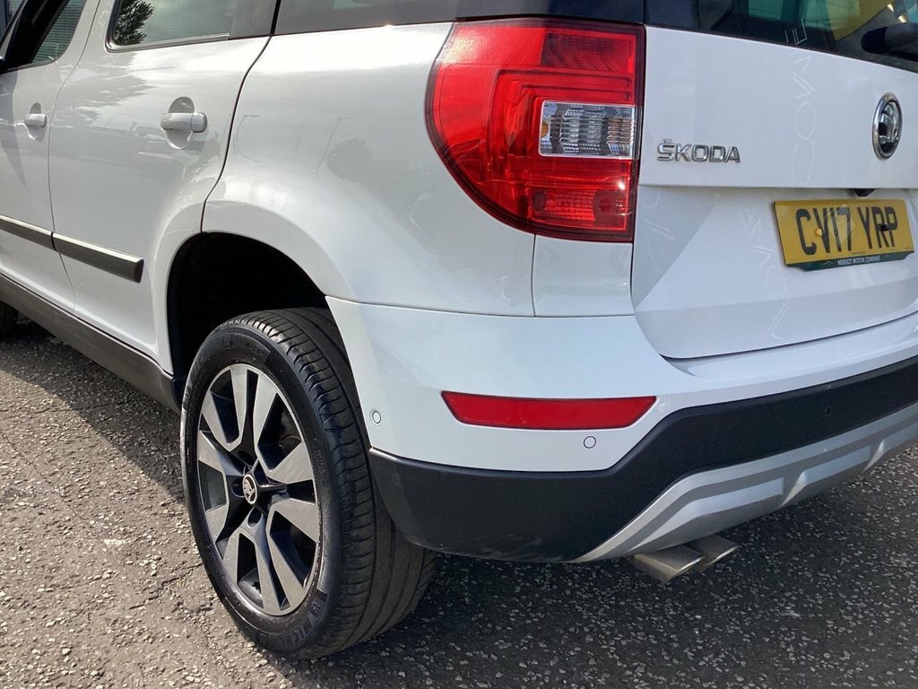 Skoda Yeti 2L Laurin Klement White #6