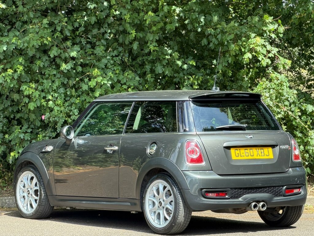 Mini Hatch 1.6L Cooper S GL60XBJ Grey #2