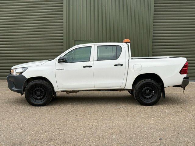 Toyota HILUX 2.4 D-4d Active Pickup Extended Cab Man White #5