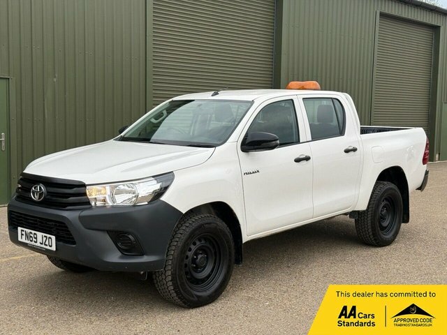 Toyota HILUX 2.4 D-4d Active Pickup Extended Cab Man White
