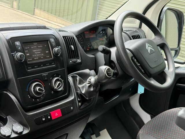 Citroen Relay 2.2 Bluehdi 35 Enterprise Panel Van Man LJ72PWC White #3
