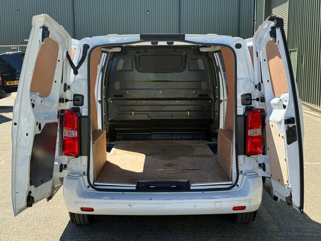 Vauxhall Vivaro 1.5 Turbo D 2700 Sportive Panel Van 6Dr Man AVZ3720 White #3