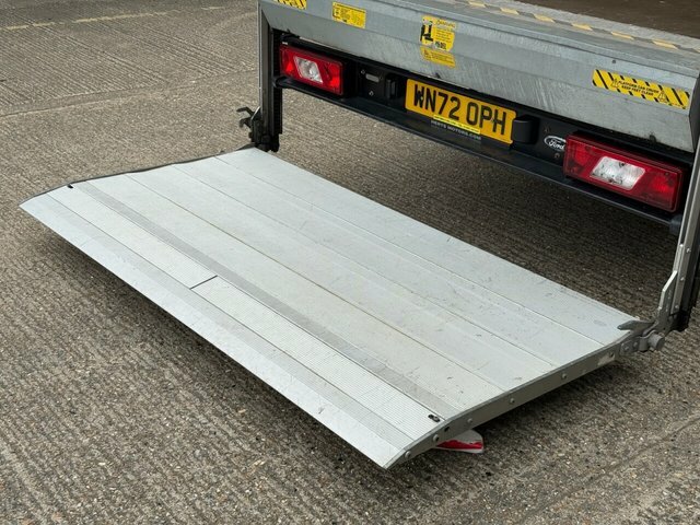 Ford Transit Custom 2.0 350 Ecoblue Leader Luton Tail Lift Diese WN72OPH White #3
