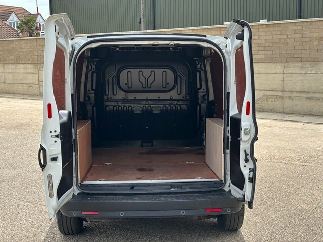 Fiat Doblo 1.6 Multijetii Maxi Tecnico Panel Van 6Dr M White #2