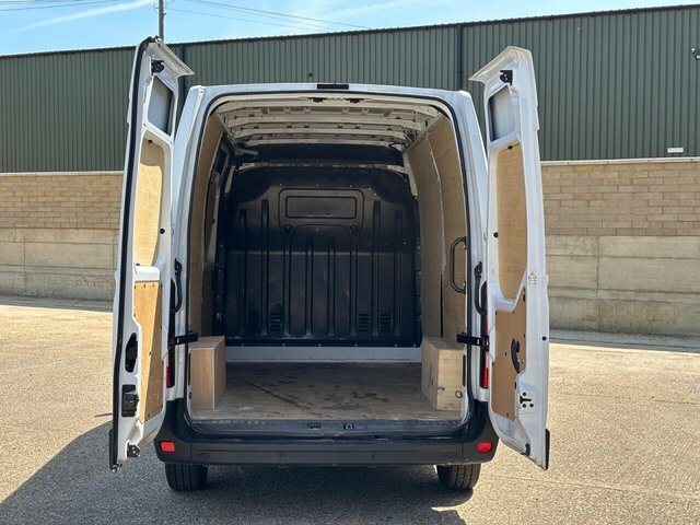 Renault Master 2.3 Dci 35 Business Panel Van F YA72ZVD White #2