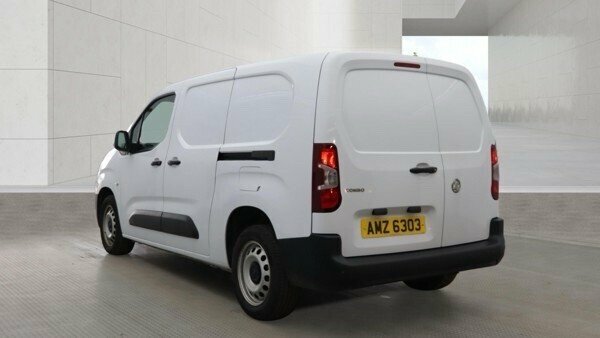 Vauxhall Combo 1.5 Turbo D 2300 Prime Panel Van 6Dr AMZ6303 White #5