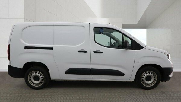 Vauxhall Combo 1.5 Turbo D 2300 Prime Panel Van 6Dr AMZ6303 White #6