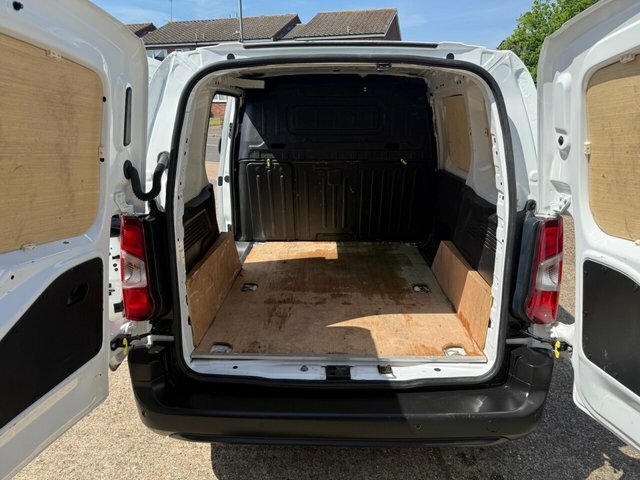 Peugeot Partner 1.5 Bluehdi 1000 Professional Premium Standard Pan LR22TXE White #2