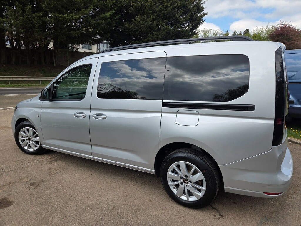 Volkswagen Caddy Maxi Life 2.0 Tdi 122 Life Dsg Silver #2