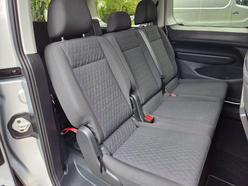 Volkswagen Caddy Maxi Life 2.0 Tdi 122 Life Dsg Silver #4
