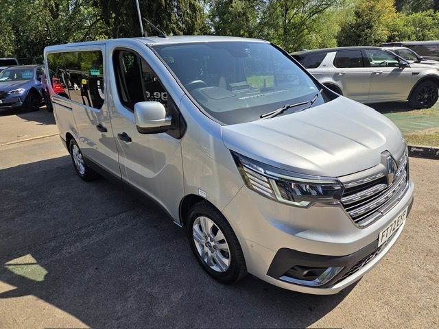 Renault Trafic Minibus FT72EYP Silver #3