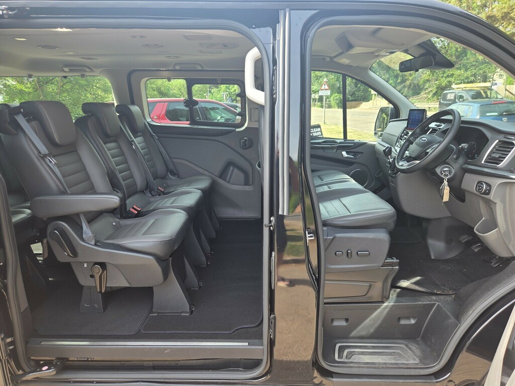Ford Tourneo Custom 2.0 Ecoblue 130Ps Lr 9 Seater Titanium Black #5