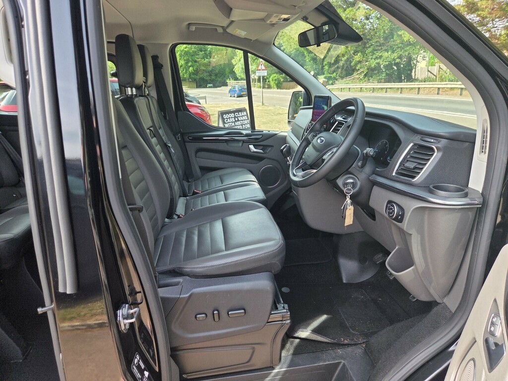 Ford Tourneo Custom 2.0 Ecoblue 130Ps Lr 9 Seater Titanium Black #6