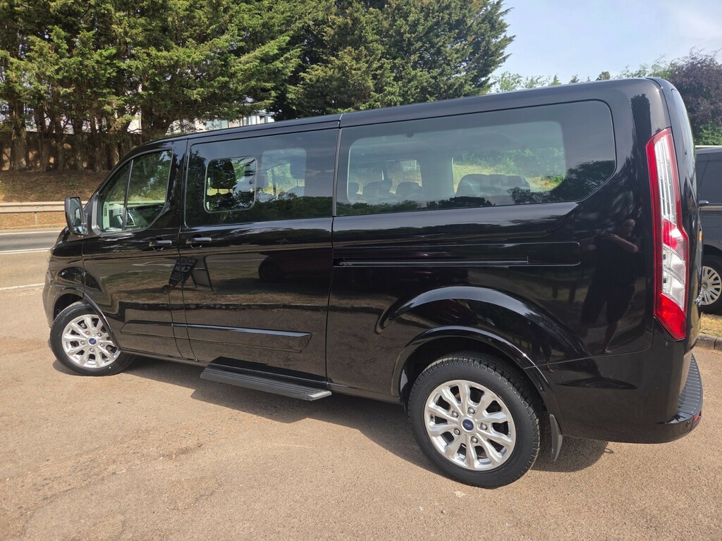 Ford Tourneo Custom 2.0 Ecoblue 130Ps Lr 9 Seater Titanium Black #2