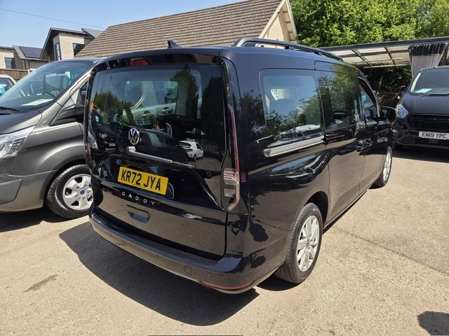 Volkswagen Caddy Maxi Life 2.0 Tdi 122 Life Dsg Black #4