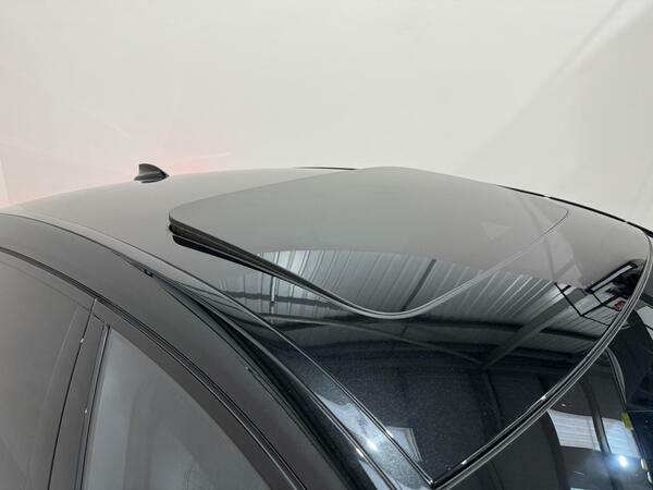 BMW 7 Series 3.0 745Le 12Kwh M Sport Saloon Plug-in Black #2