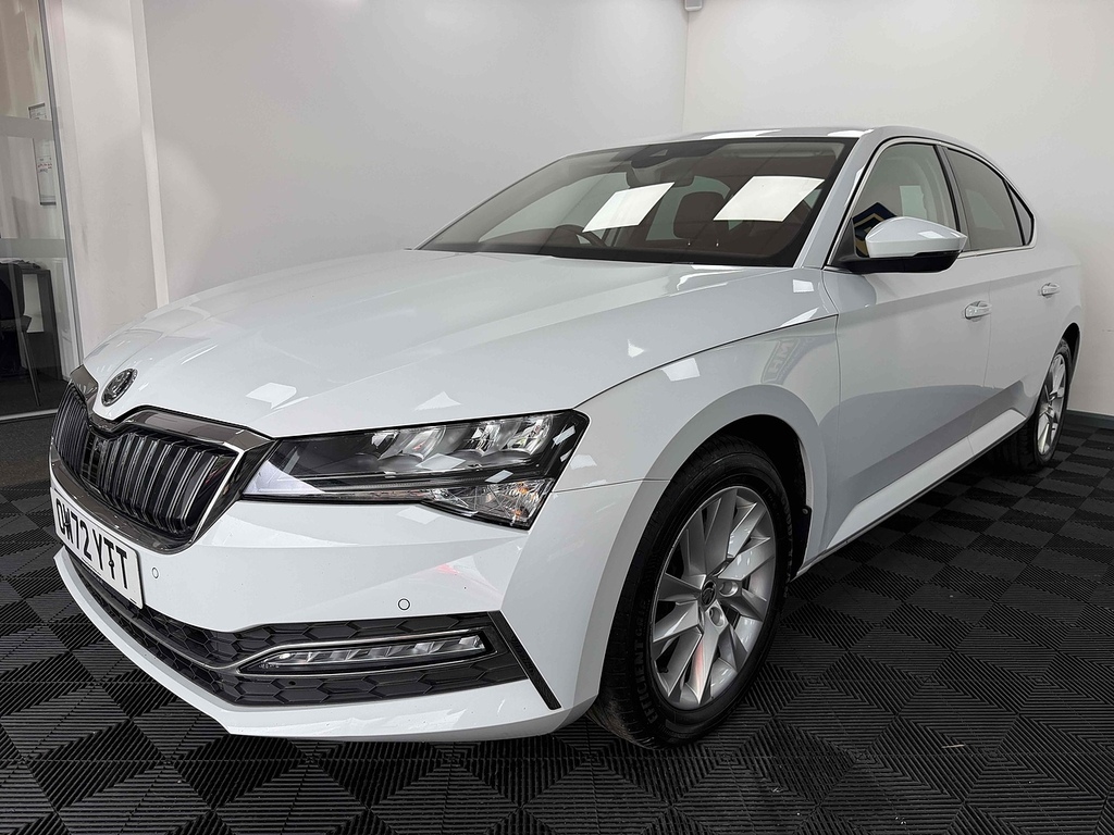 Skoda Superb Tsi Iv Se Technology OW72YTT White #3