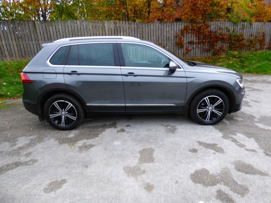 Volkswagen Tiguan 2.0 Tdi 150 4Motion Se Nav Dsg NX66YCD Grey #5