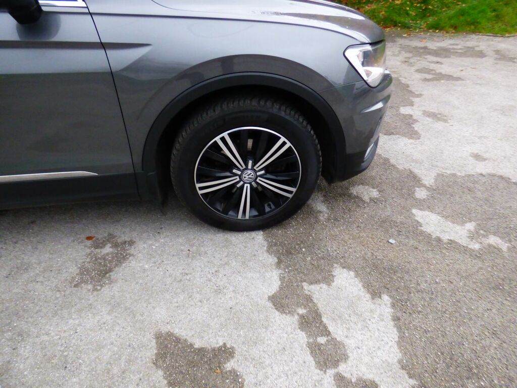 Volkswagen Tiguan 2.0 Tdi 150 4Motion Se Nav Dsg NX66YCD Grey #6