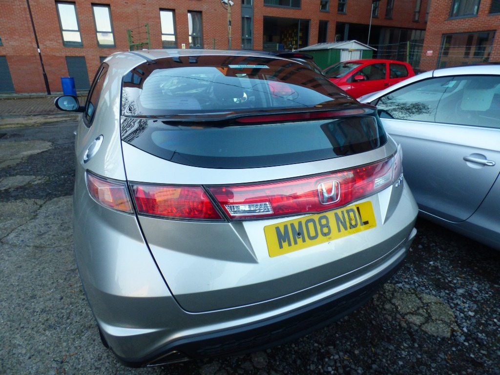 Honda Civic 1.8 I-vtec Se I-shift Silver #4