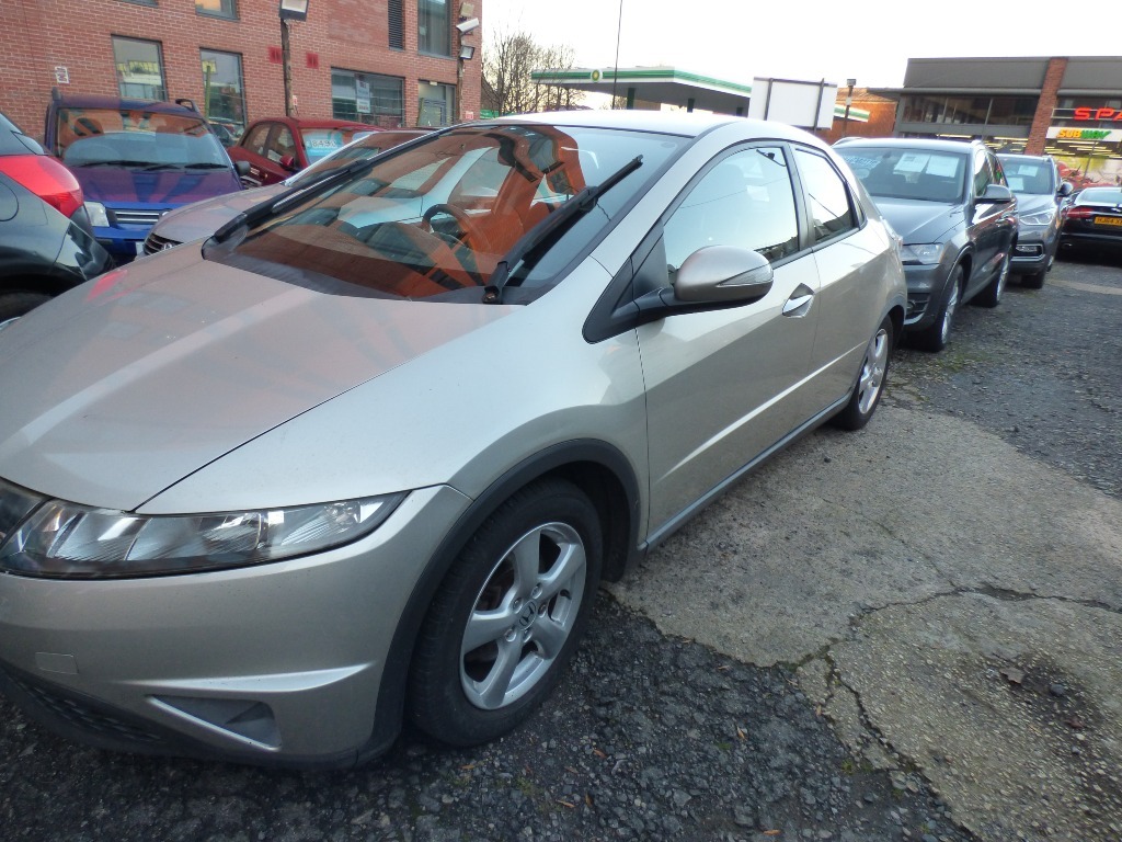 Honda Civic 1.8 I-vtec Se I-shift Silver