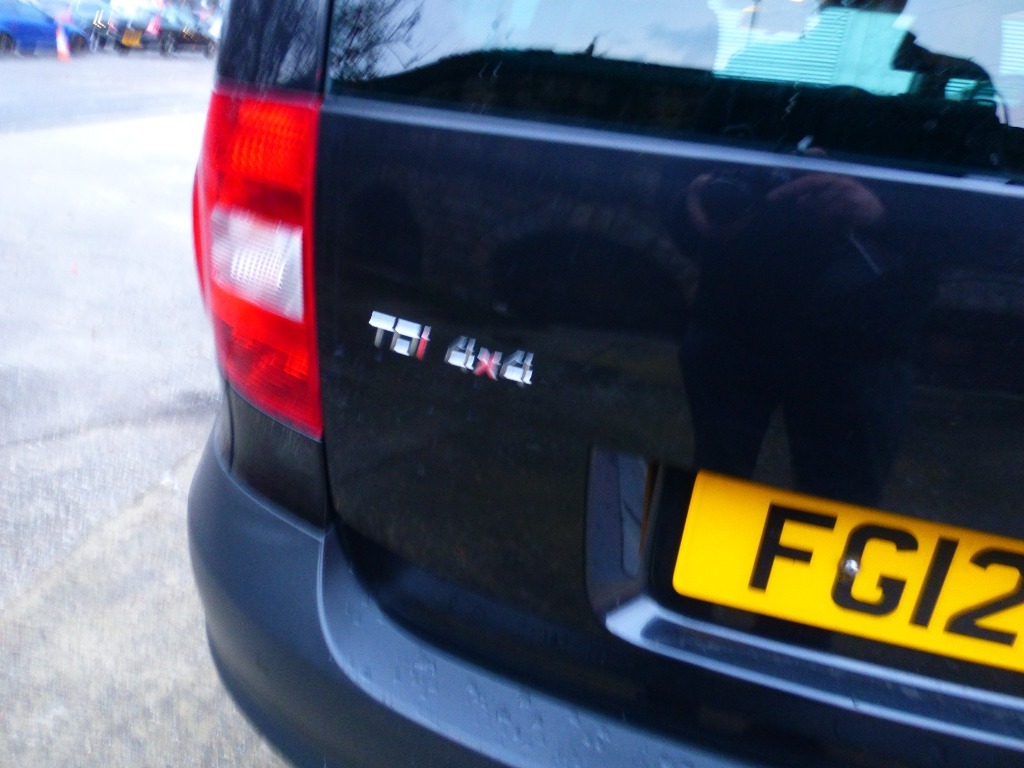 Skoda Yeti 2.0 Tdi Cr 140 Elegance 4X4 Dsg FG12FFH Black #6