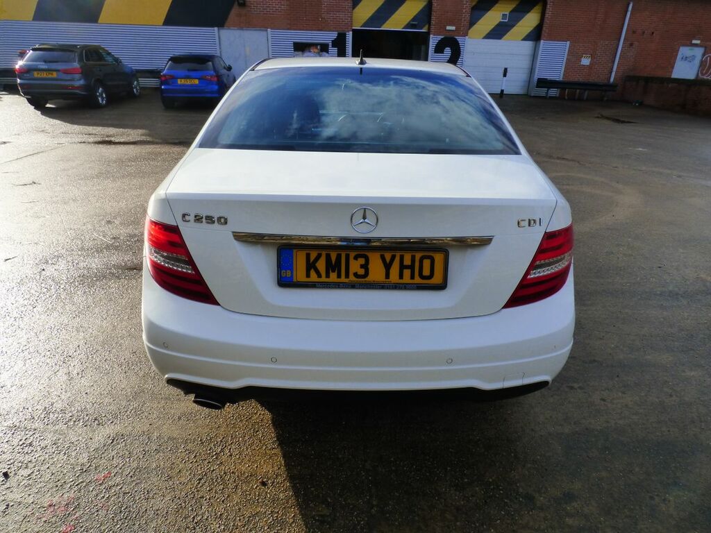 Mercedes-Benz C Class C250 Cdi Blueefficiency Amg Sport White #4