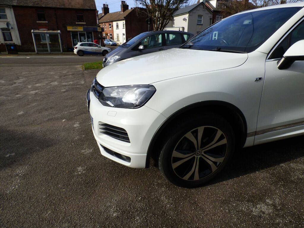 Volkswagen Touareg 3.0 V6 Tdi 245 R-line Tip DV63ZCT White #4