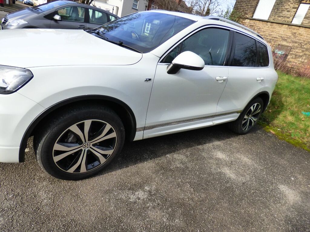 Volkswagen Touareg 3.0 V6 Tdi 245 R-line Tip DV63ZCT White #3