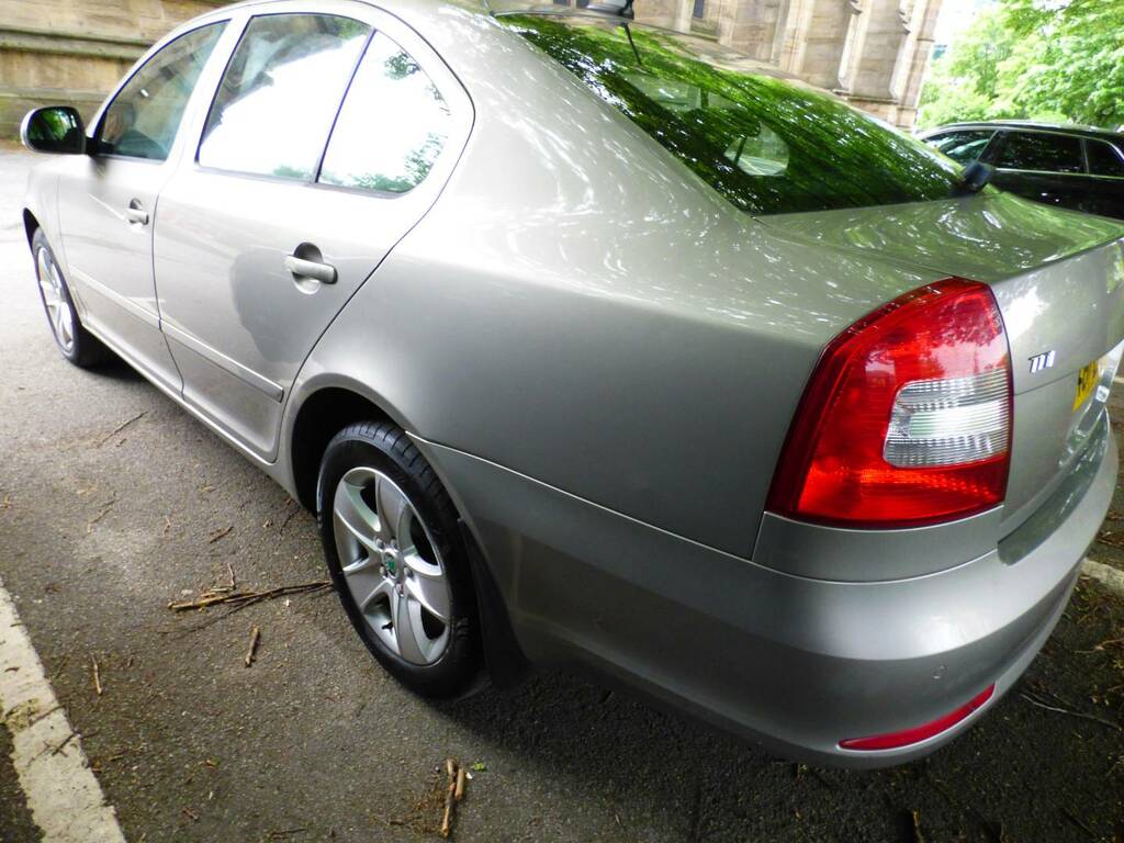 Skoda Octavia 1.6 Tdi Cr Elegance Beige #6