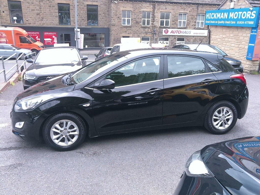 Hyundai I30 Hatchback 1.6 Crdi Blue Drive Se Euro 6 Ss EJ15DFP Black #4